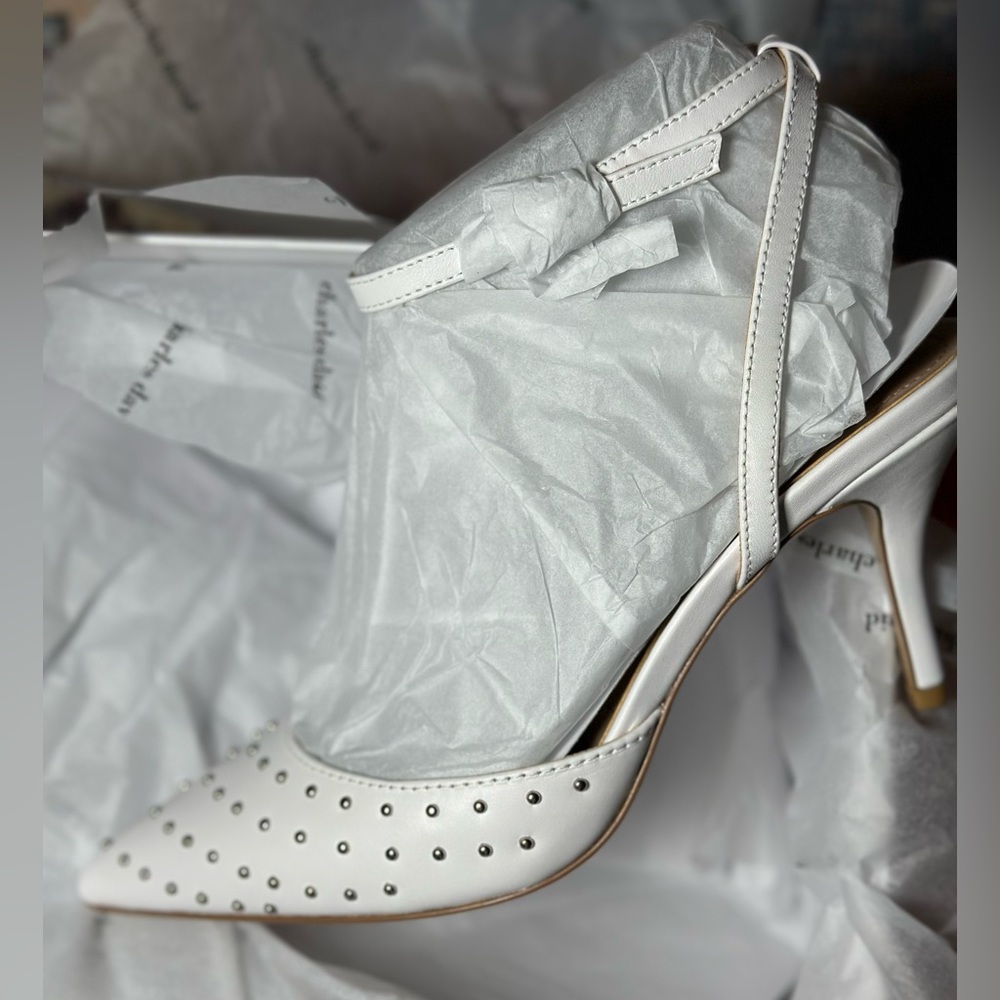Charles David Azalea White Leather Stud Pumps